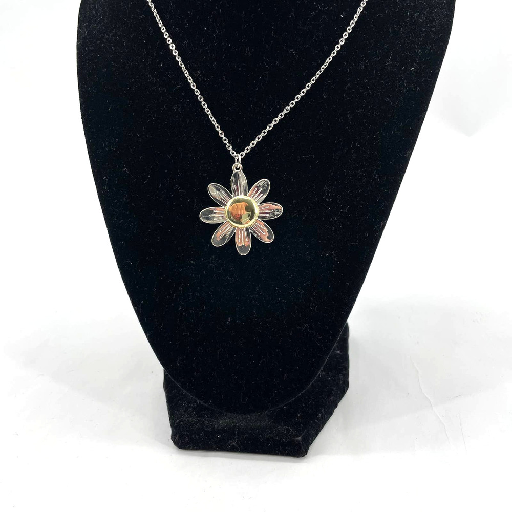 Daisy Silver Color Chain with Silver and Gold Color Pendant Women's Necklace